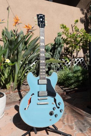 Gibson 1.jpg Gibson 1.jpg