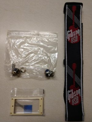 strap_locks_ring.jpg strap_locks_ring.jpg