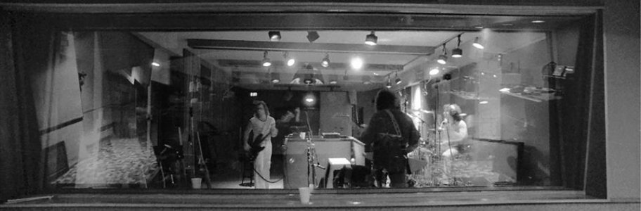 VH1 Studio.jpg VH1 Studio.jpg