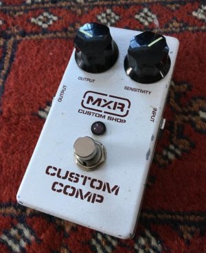 CustomComp_S.jpg CustomComp_S.jpg