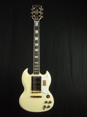 GIBSON-SG-AGED-WHITE-2-e1561411309118.jpg