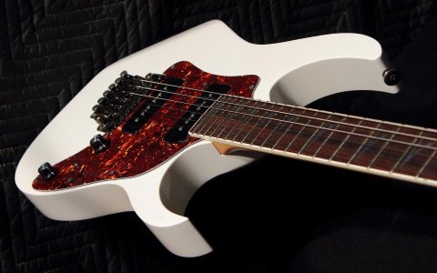01 Ibanez Prestige RG2550Z with Suhr P90.jpg
