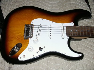 Click image for larger version  Name:	Johnson_Strat-02.JPG Views:	0 Size:	110.9 KB ID:	6033329