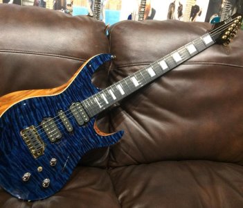 jeffkiesel_38432029_2049015205169099_6527582001875124224_n.jpg - Kiesel Aries 6 Hawaiian Blue, Koa Body
