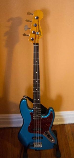 2012_Fender Jazz_IMG_4453.jpg