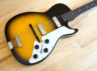 BK3-B0373-1962-Harmony-H46-Silvertone-1421-Electric-Guitar-Sunburst-H44-Pickups-p1of11.jpg