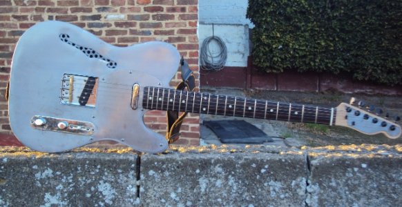 Metalcaster Silver thinline.jpg