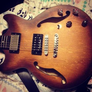 semi hollow.jpg
