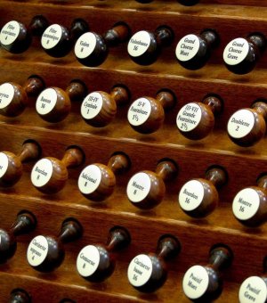 organ-stop-knobsl.jpg