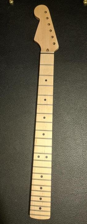 09Warmoth Neck 01.jpg