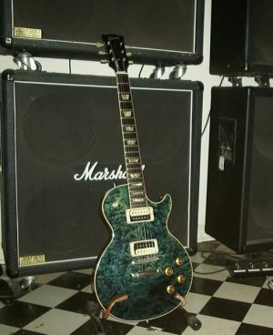 GibsonLesPaulClassicCustomShopPeacock03.jpg