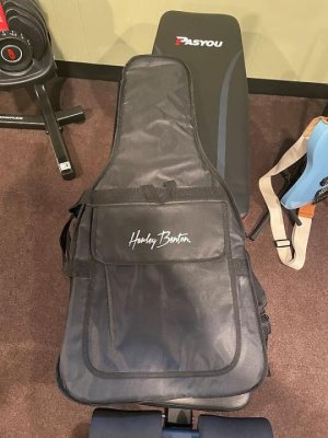 HB Gigbag.jpg HB Gigbag.jpg