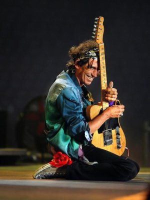 Keith-Richards-Credit-Dimitri-Hakke-Getty-Images@1050x1400.jpg