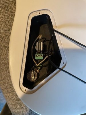 Solderless Pot.jpg Solderless Pot.jpg