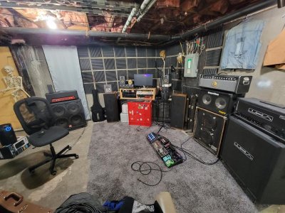 studio pic small.jpg