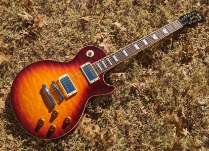 Tokai LS-154Q Dark Cherry Outside 04.jpg Tokai LS-154Q Dark Cherry Outside 04.jpg