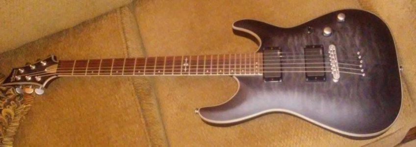 Schecter_C1_Platinum.jpg Schecter_C1_Platinum.jpg