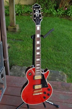 epiphone-elitist-les-paul-custom-red-full-2-jpg.158622.jpg
