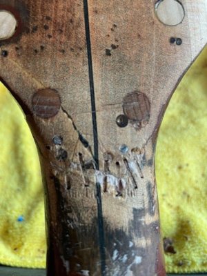Staple remover.jpg Staple remover.jpg