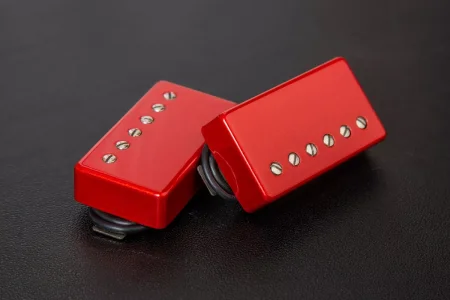 Seymour-Duncan-Hades-Gates-Eliminator-Red-Set-Lifestyle.webp