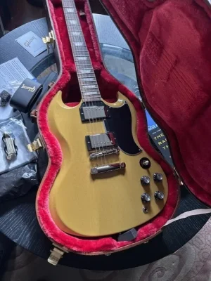 b87a3e33-ca35-40e7-8cbc-a01df41b0e41.webp b87a3e33-ca35-40e7-8cbc-a01df41b0e41.webp