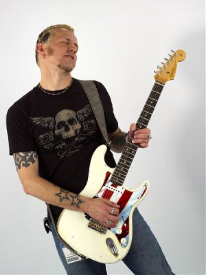 fender0802stevepitkin.jpg