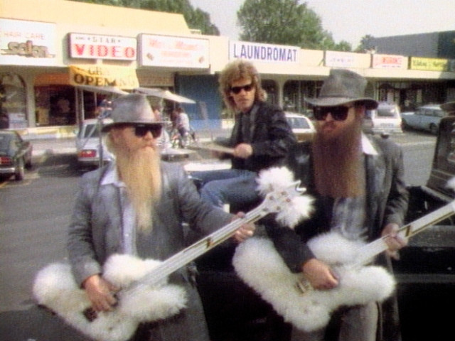 Click image for larger version

Name:	zz-top-guitars.jpg
Views:	116
Size:	91.2 KB
ID:	6053877