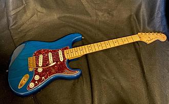 Click image for larger version

Name:	Fender Deluxe Players Stratocaster 05 - MZ6094105.jpg
Views:	147
Size:	103.9 KB
ID:	6253394