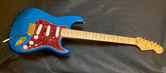 Click image for larger version

Name:	Fender Deluxe Players Stratocaster 01 - MZ6094105.jpg
Views:	141
Size:	89.0 KB
ID:	6253395