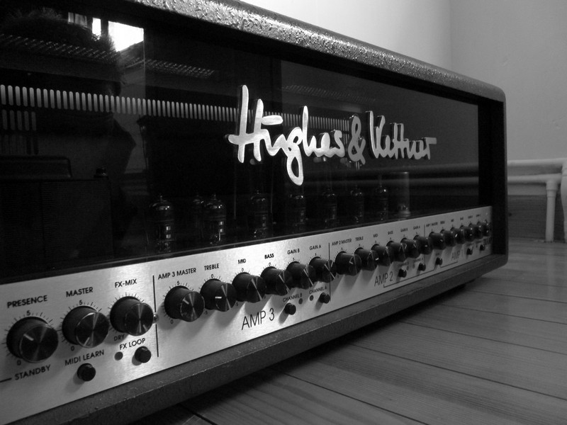 hughes-kettner-all-tube-series-triamp-39111.jpg