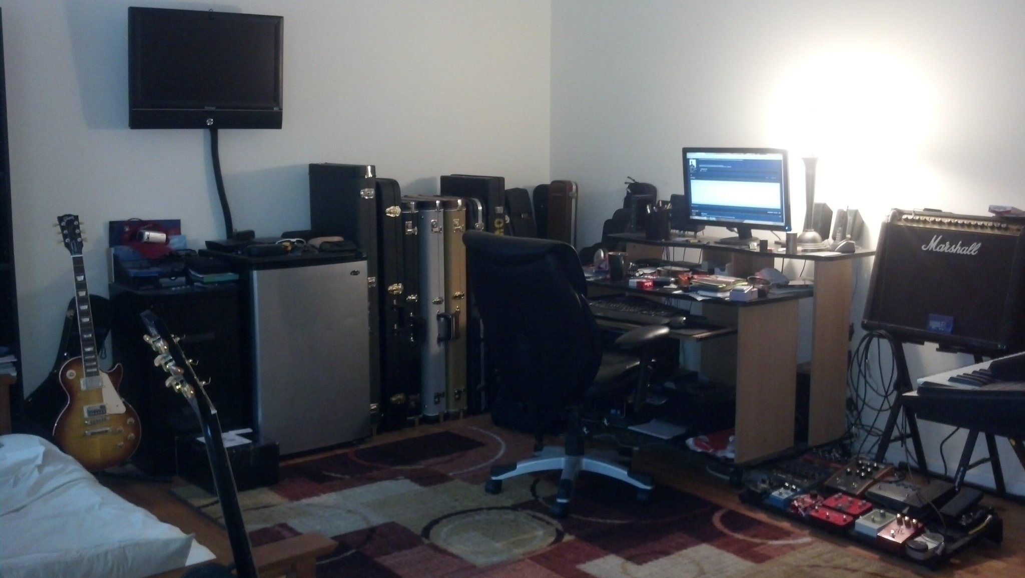 BSEI-p7IIAApeGe.jpg:large