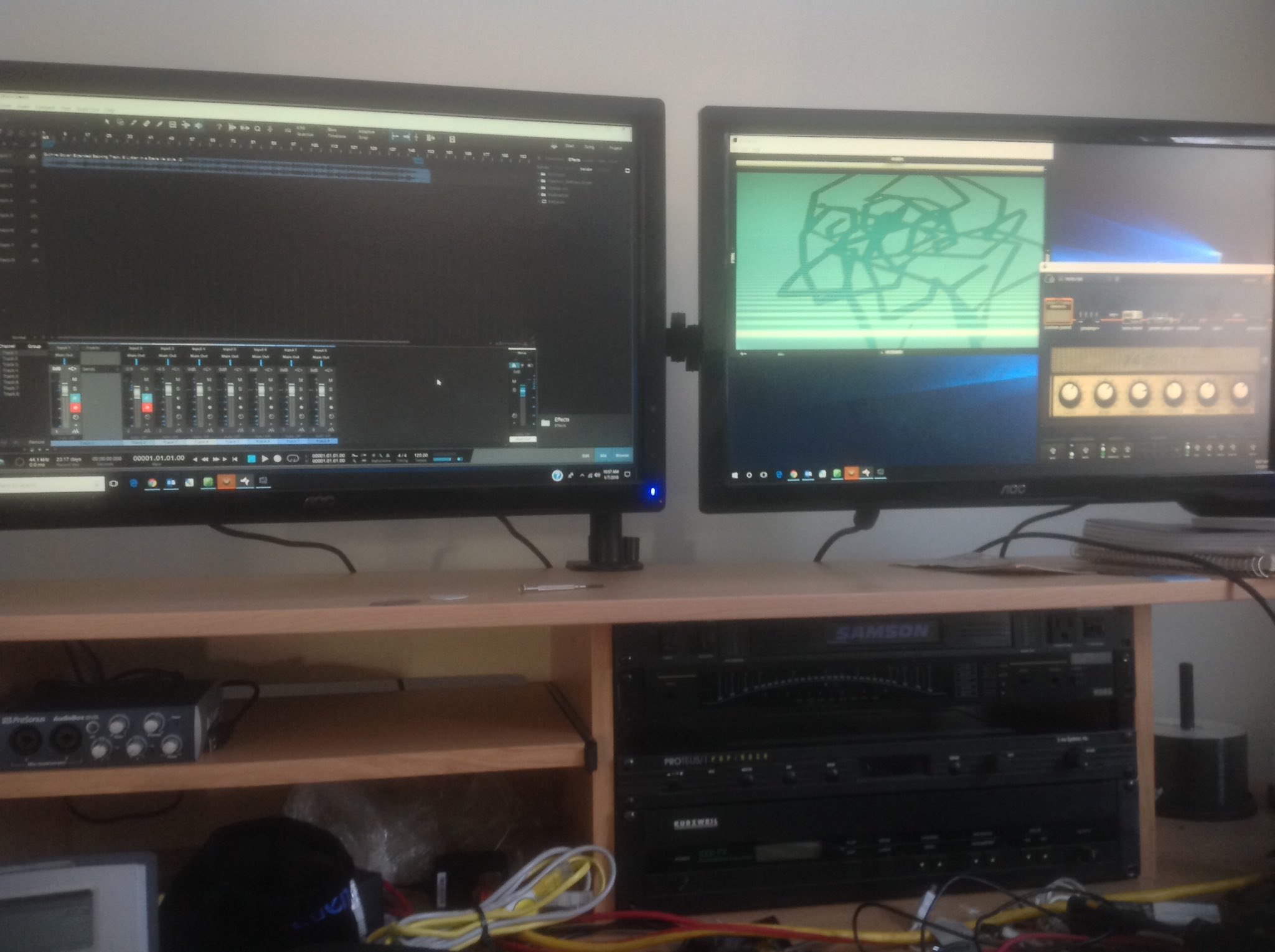 DS8y9bNU0AA3W2n.jpg:large