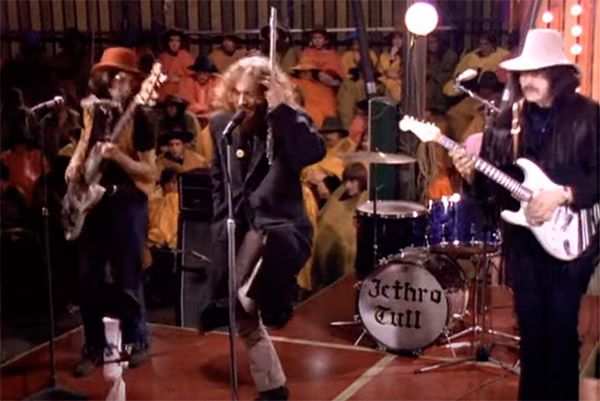 jethro-tull-1968-circus.jpg