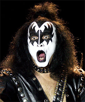 gene_simmons_kiss_makeup.jpg