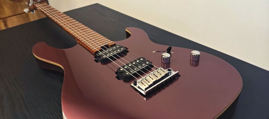 cort-g300-pro-angle-shot.jpg