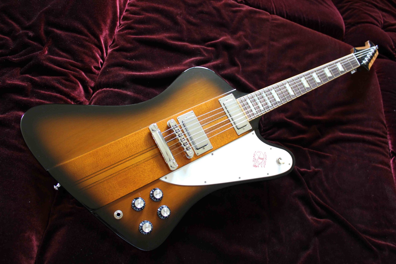 gibson-firebird-v-vintage-sunburst-440075.jpg