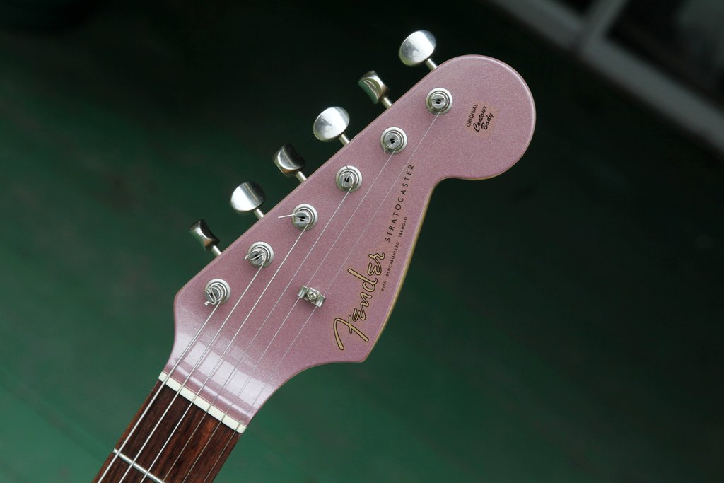 img_3744_strat-head_editauto_med.jpg