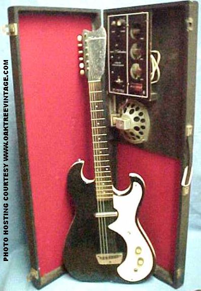 Silvertone_AmpInCase1P-upBlkTW_web.jpg