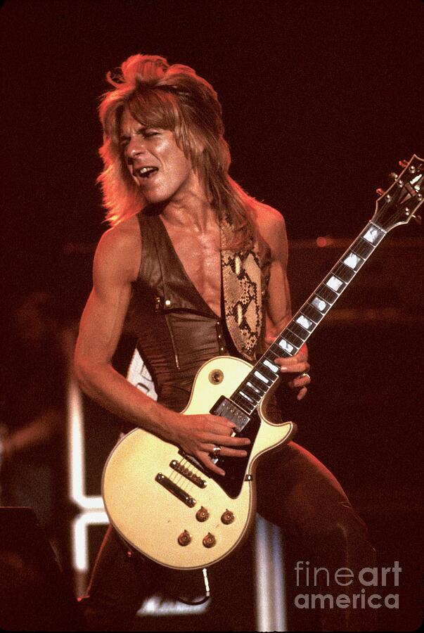 randy-rhoads-front-row-photographs-.jpg