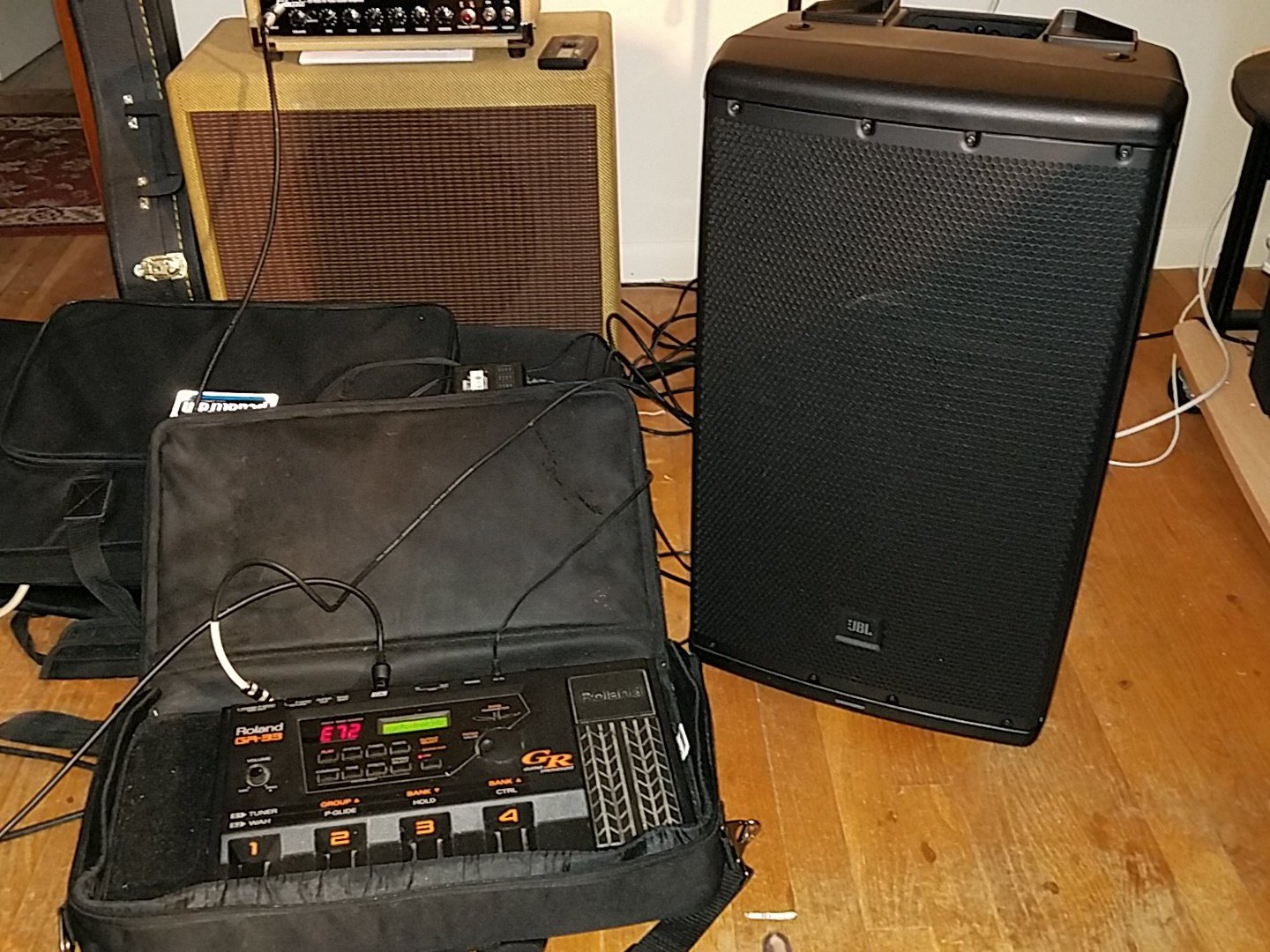 D2SwGiJWsAMNHZb.jpg:large