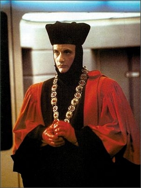 Q-Judge-q-star-trek-10759391-450-600.jpg