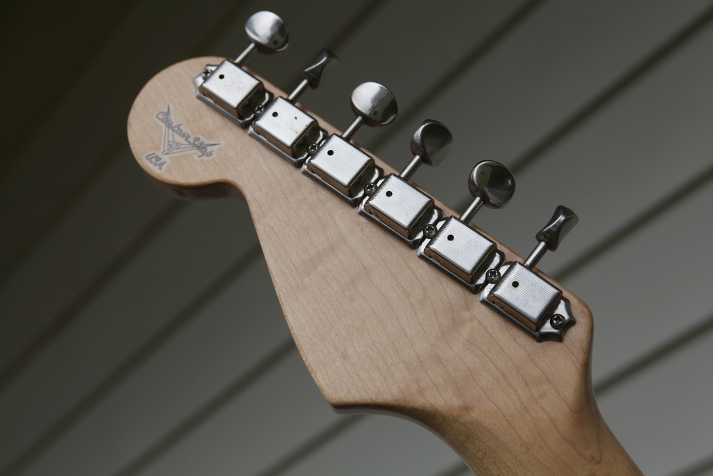 img_3764__strat-back-headplate_med.jpg