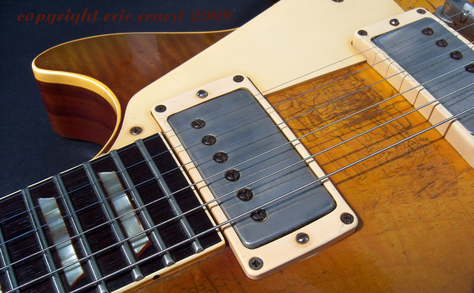 guitar_gibson_1959_les_paul_standard_9_0821_finish_wear.jpg