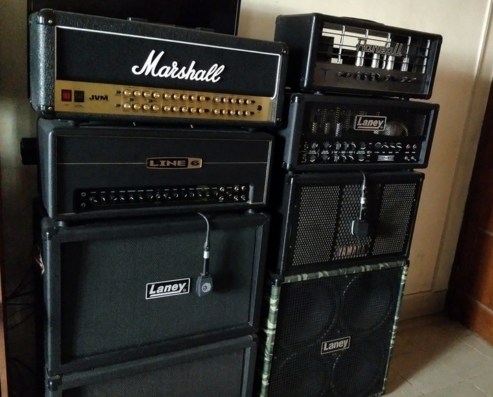 Amps-Cabsb.jpg