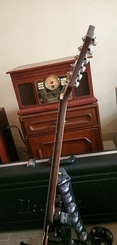 Cort-X700-neck-2.jpg
