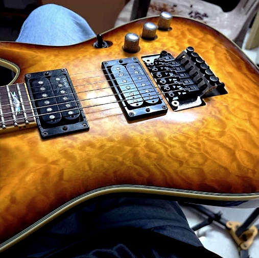 Schecter-Omen-Extreme-FR-2b.jpg