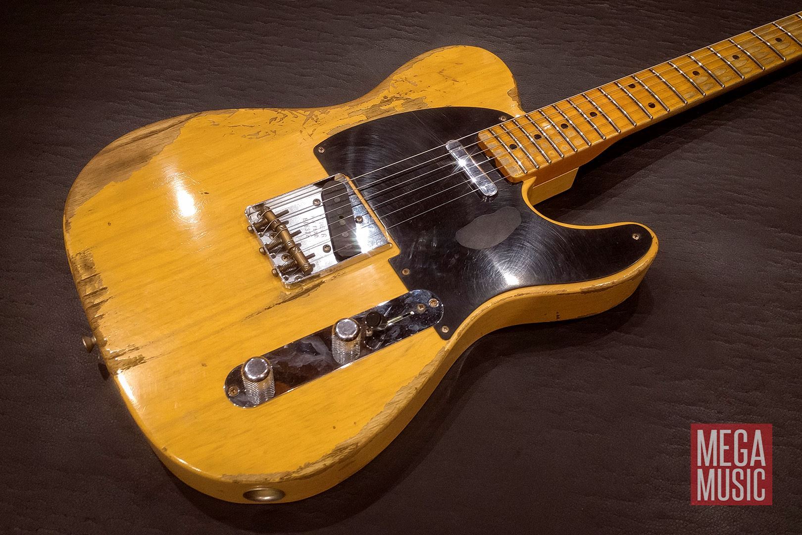 0006486_fender-custom-shop-1953-telecaster-heavy-relic-electric-guitar-butterscotch-blonde.jpg